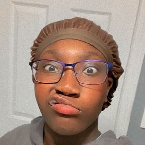 Meet your Posher, Marielaure